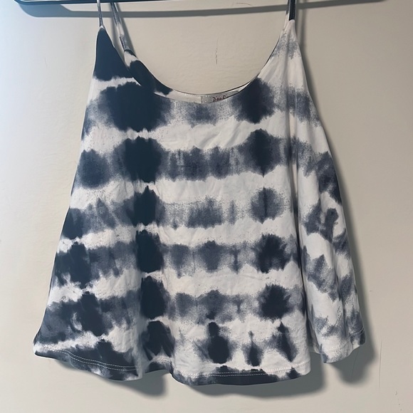 Poof! Flowy shirt - Picture 1 of 3